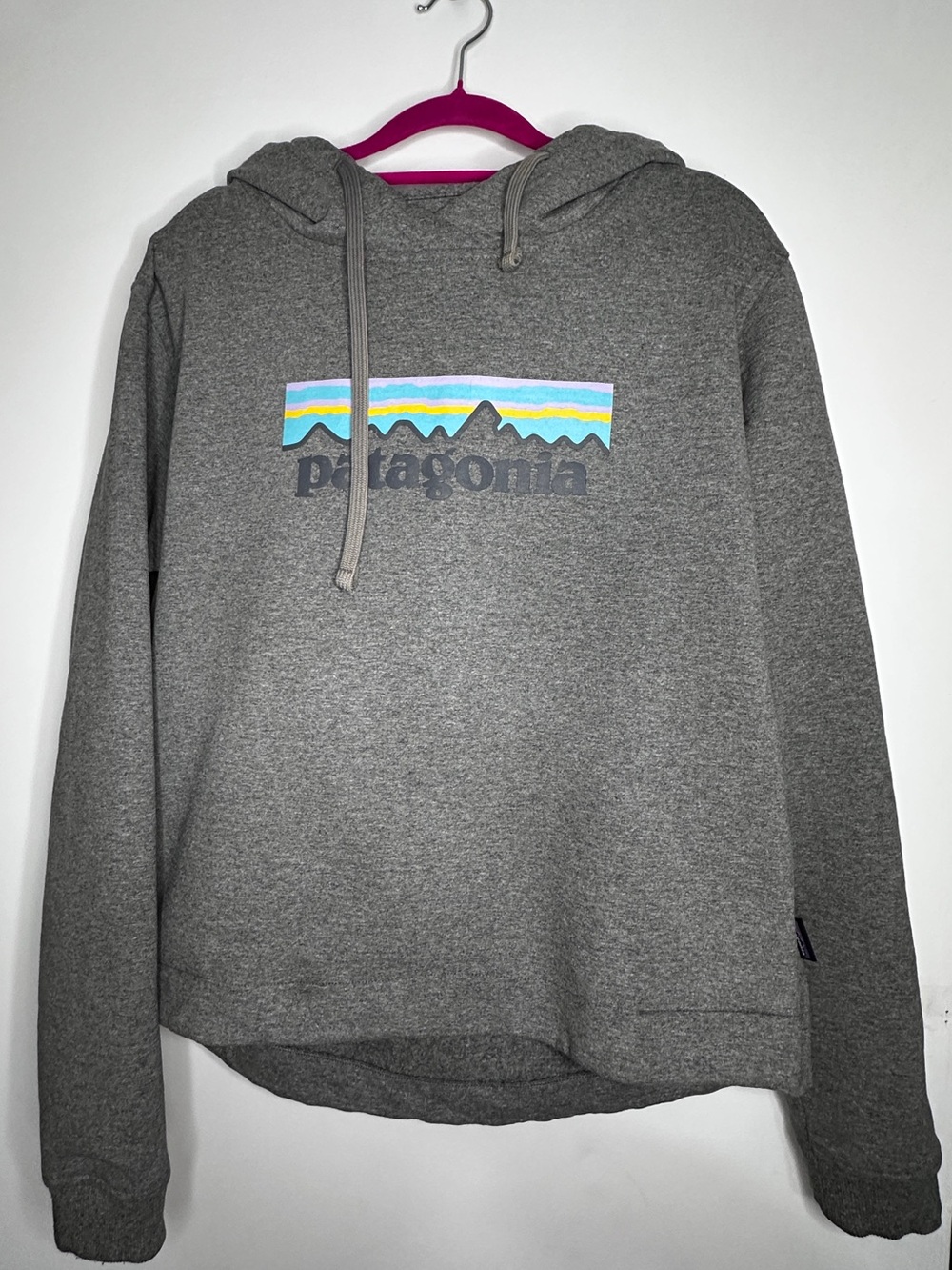 Patagonia Women’s Pastel P-6 Logo Uprisal Hoody Gray M
